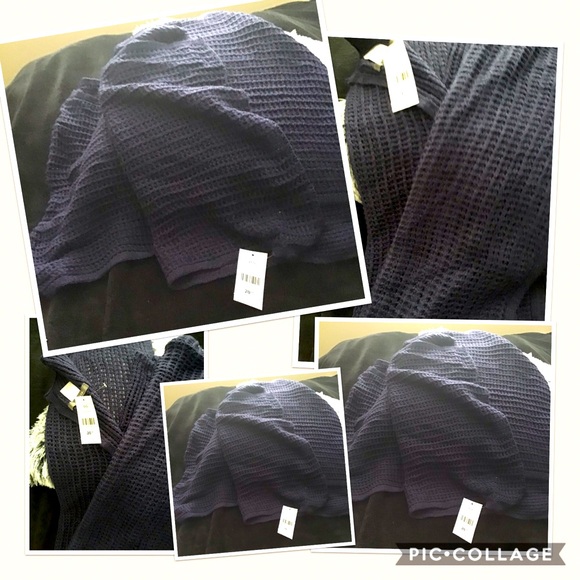 New scarf never worn - Picture 1 of 11